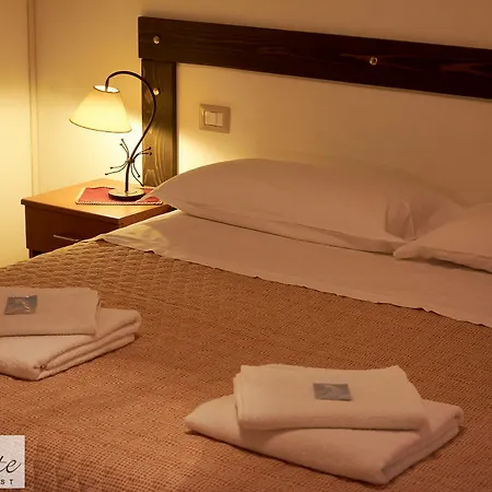 La Bed & Breakfast 2*