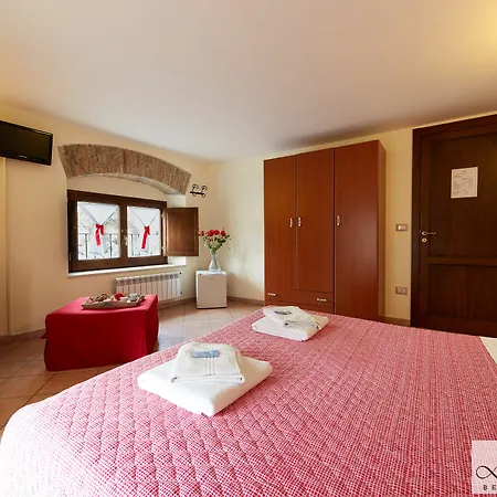 La Bed & Breakfast 2*