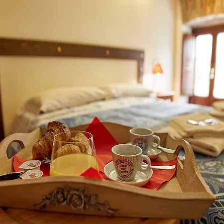 La Bed & Breakfast 2*