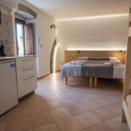 La Bed & Breakfast 3*